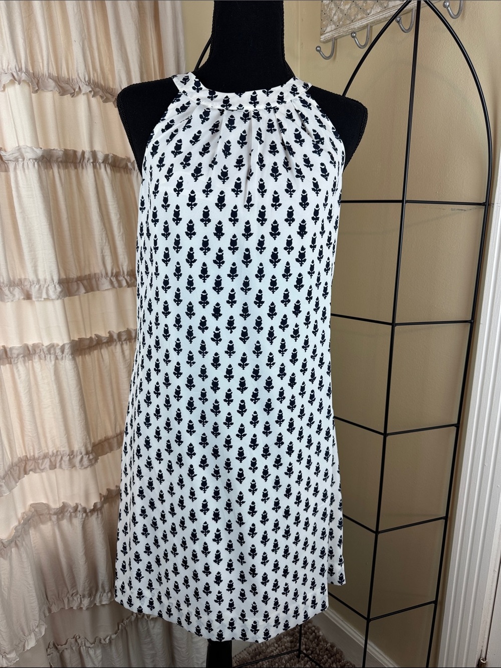 J. Crew Factory White Sleeveless Halter Dress Tulip Pattern Size 2 NWT